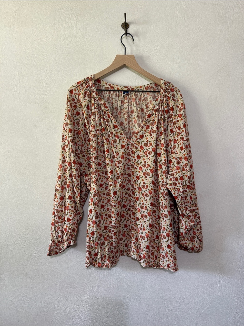 Old Navy Cream Floral Peasant Blouse